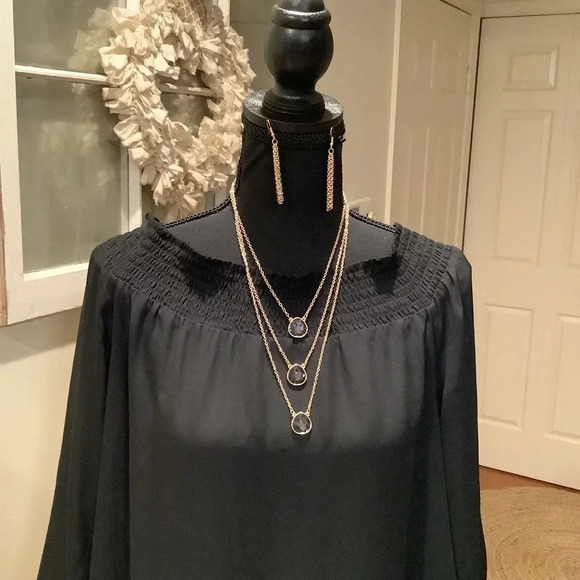 #153 Gorgeous Chicos Black Lace Bottom Tunic W/ Necklace and Earrings Set SzMed - Picture 4 of 10